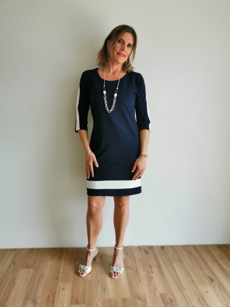 Exsy Kleid mit Kette
